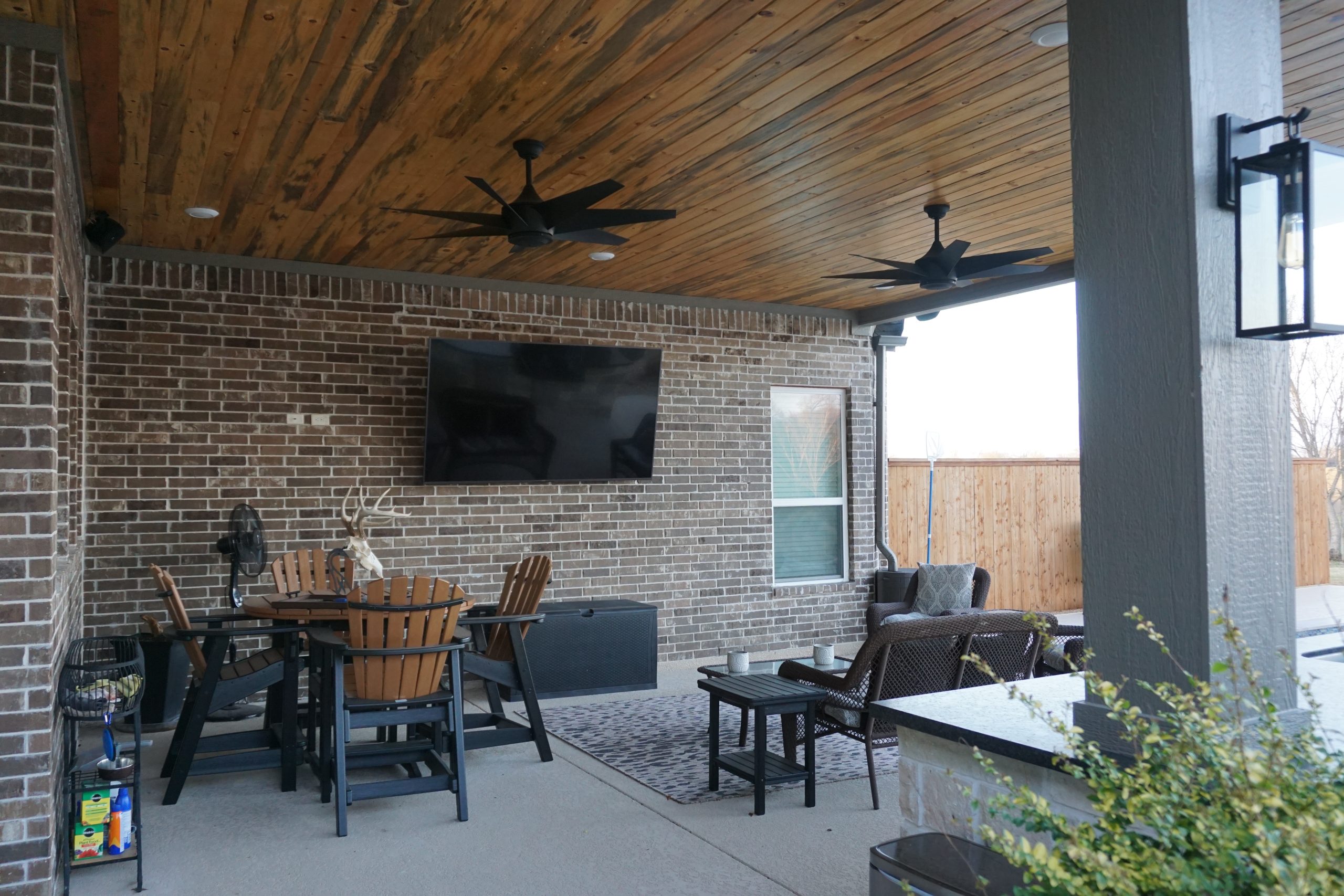 7 effective ways to maintain a bug-free patio | h3 outdoor design & construction | h3 outdoor design & construction 7 Effective Ways to Maintain a Bug-free Patio