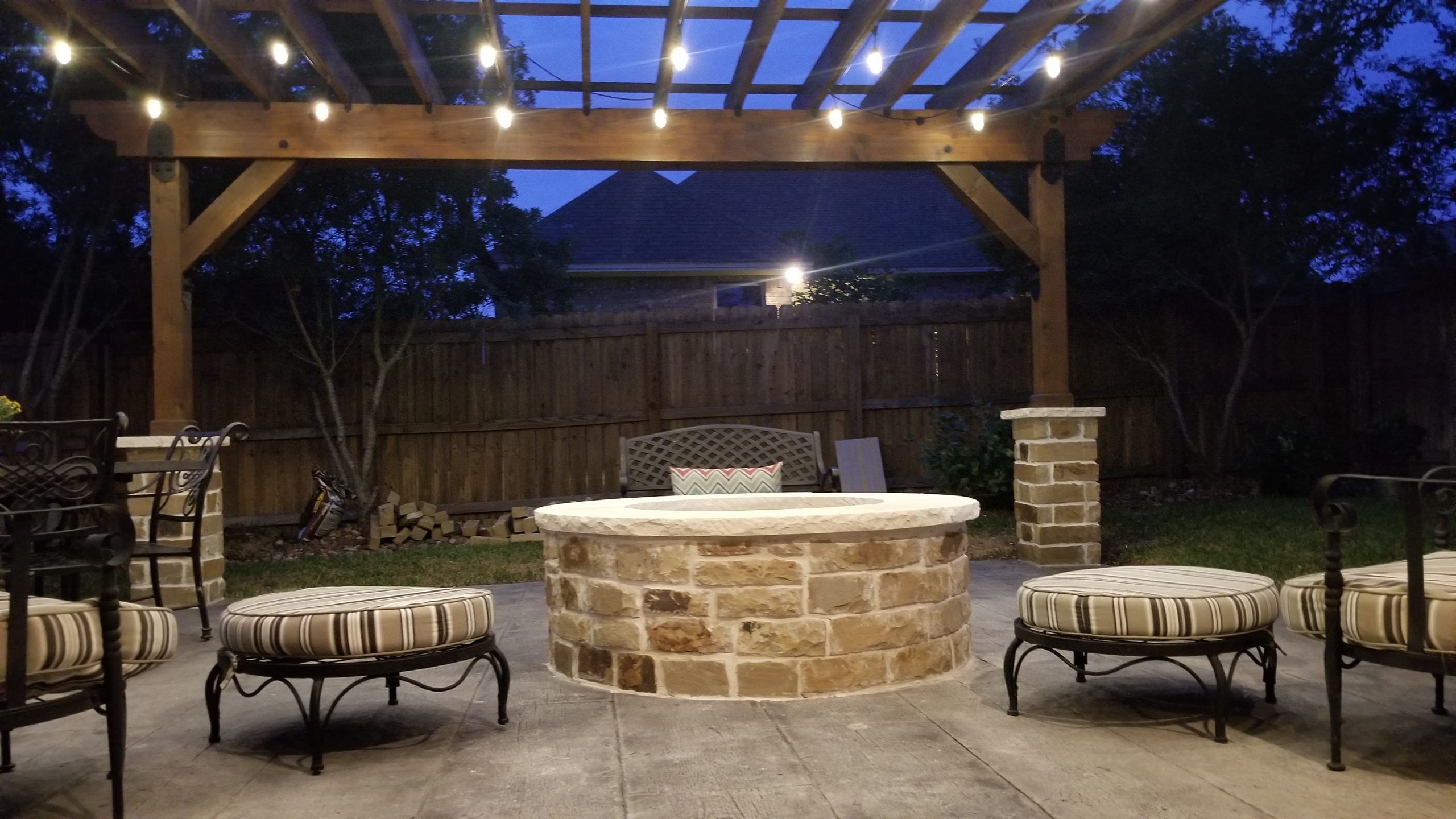 Light up the night: 9 types of lighting for outdoor living h3 | h3 outdoor design & construction | h3 outdoor design & construction Light Up the Night: 9 Types of Lighting for Outdoor Living H3