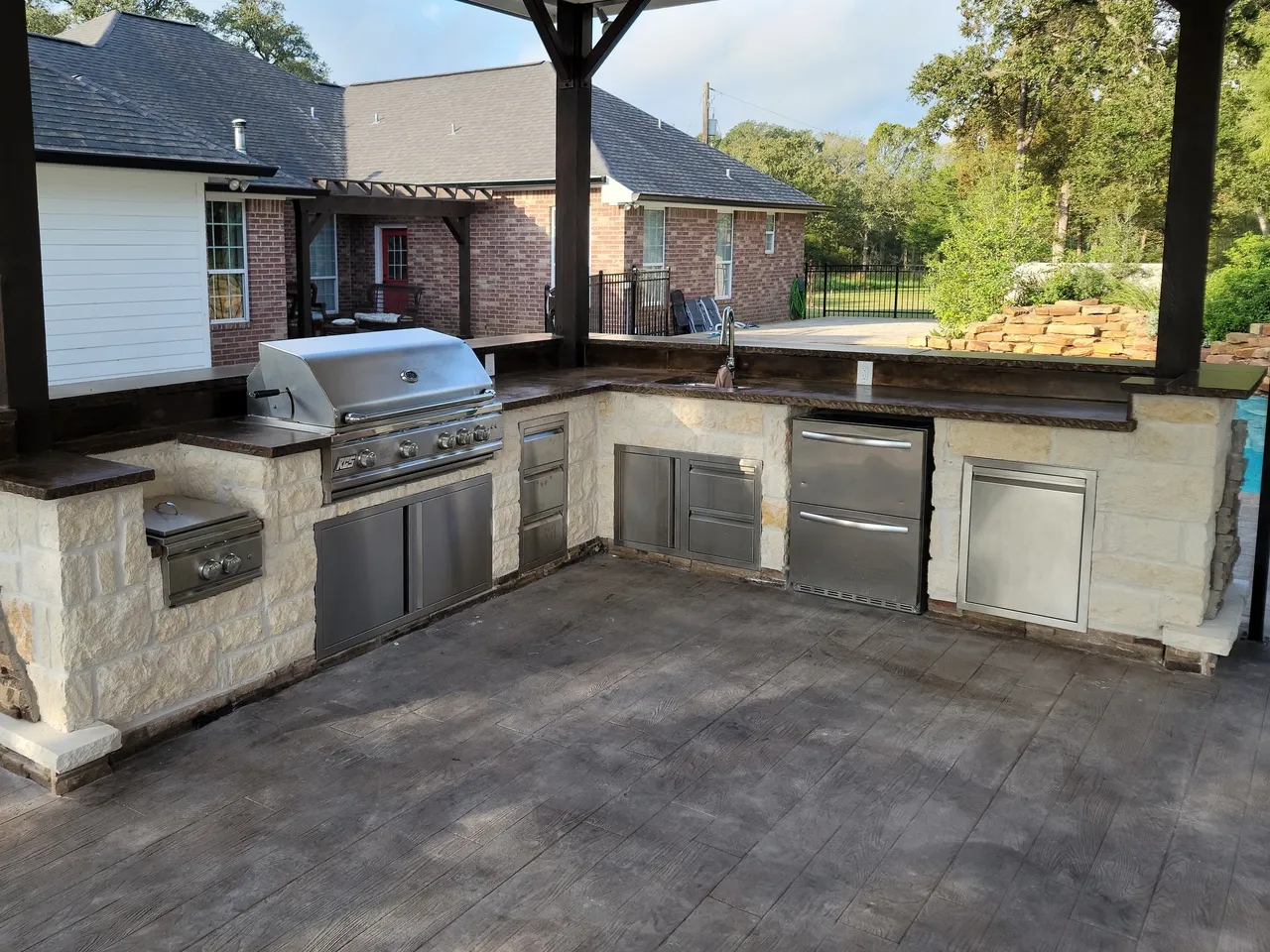 Outdoor Kitchen Products for Outdoor Cooking & Entertainment
