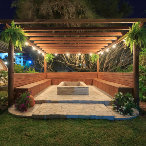 2 | h3 outdoor design & construction Built-in Seating and Storage That Blends Style and Use