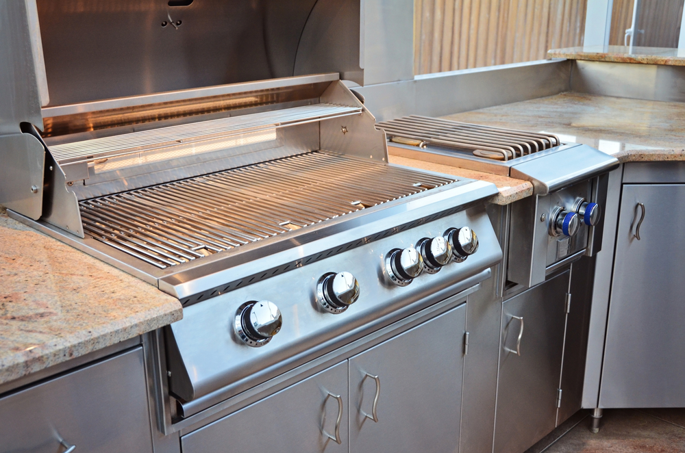 Clean Outdoor Kitchen Grill